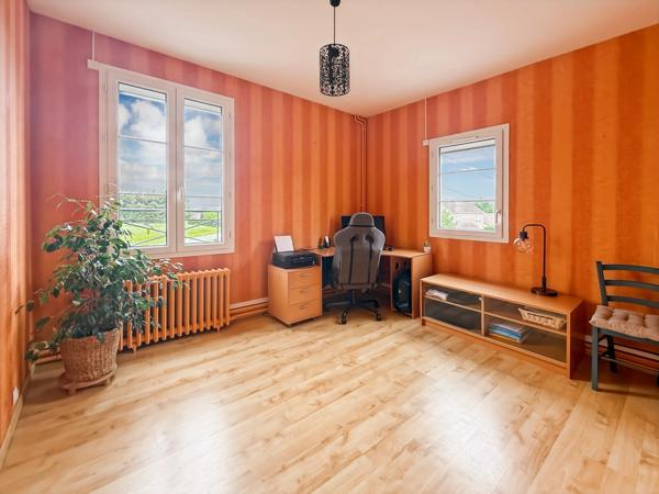 Dept de la Vienne (86) Maison de caractère à vendre 6 pièces CHATELLERAULT (86)