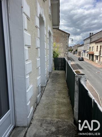 Immeuble à vendre 79 m² Piégut-Pluviers