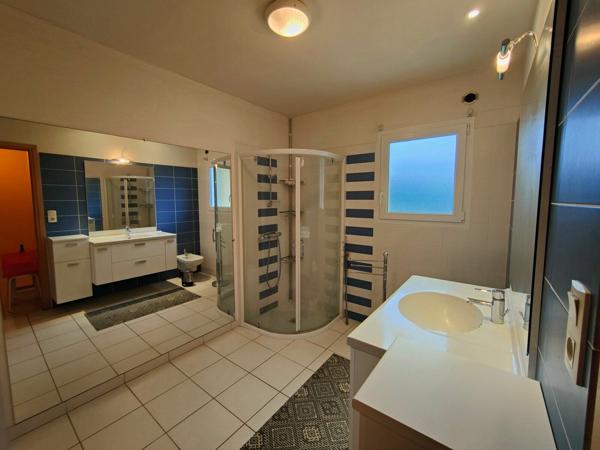 Maison à vendre    6 pièces •  Pabu