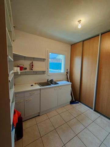 Maison à vendre    6 pièces •  Pabu