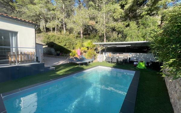 Maison à vendre    6 pièces • 140 m2 Bandol