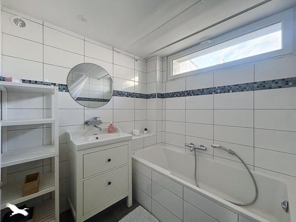 Maison 554 910 € La Flotte 4 p 94 m² DPE D