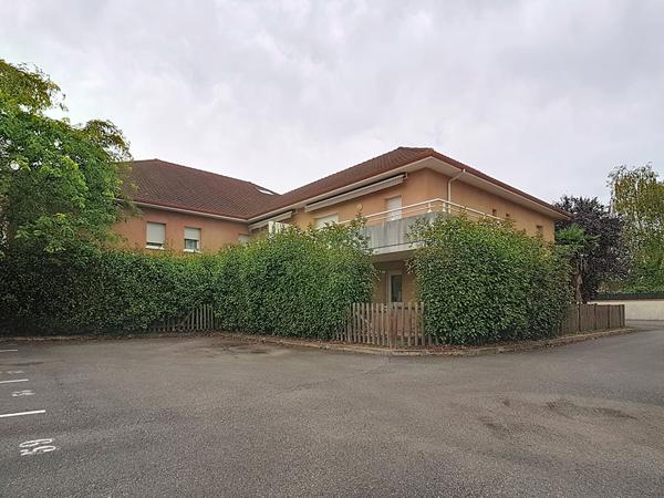 LESCAR Appartement T2  de 45.82 m² avec grande terrasse et parking privatif dans une résidence sécurisée de 2011