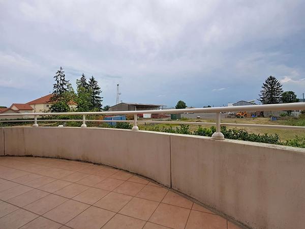 LESCAR Appartement T2  de 45.82 m² avec grande terrasse et parking privatif dans une résidence sécurisée de 2011