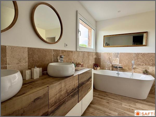 Amoureux de la nature, maison familiale de 150 m2 habitable sur un terrain de 11 150 m2.