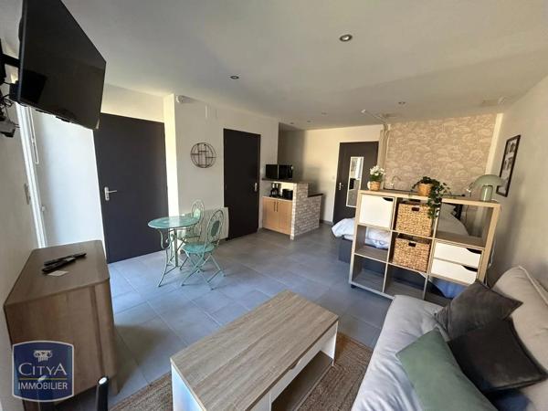 Appartement à louer 1 pièce 32.63m² Laval (53000)
