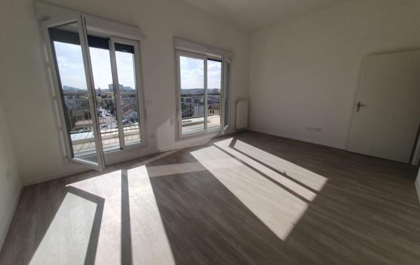 Vente Appartement P3 3P dernier étage Terrasse Sud Ouest neuf Romainville   