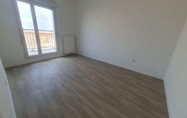 Vente Appartement P3 3P dernier étage Terrasse Sud Ouest neuf Romainville   