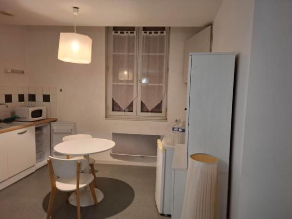 Joli studio meublé au coeur du centre historique de Figeac