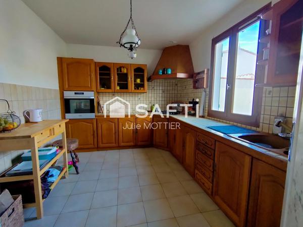 Maison au centre de La Flotte Calme et sans mitoyenneté