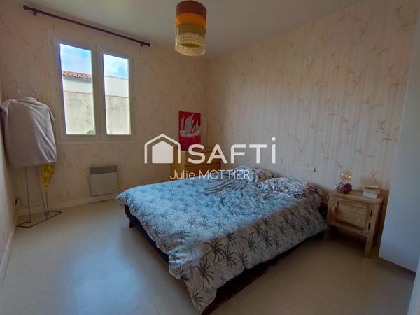 Maison au centre de La Flotte Calme et sans mitoyenneté