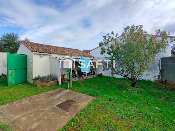 Maison au centre de La Flotte Calme et sans mitoyenneté