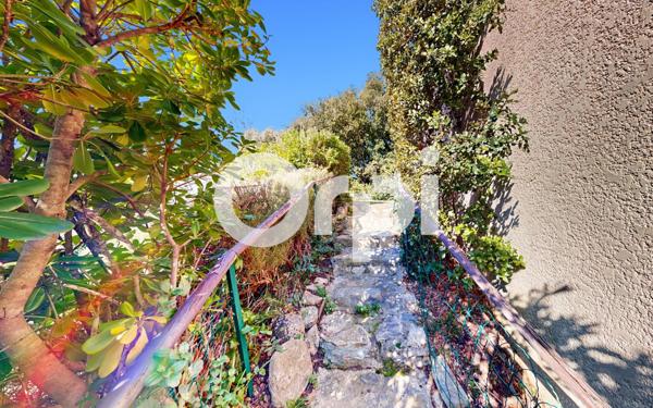 Maison à vendre    4 pièces •  Ruoms