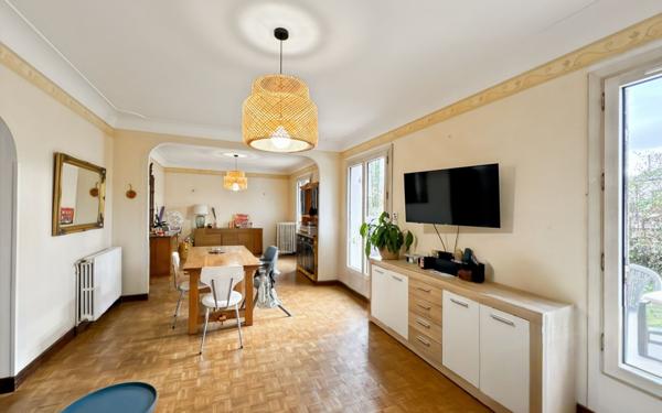 Maison à vendre    4 pièces • 100 m2 Château-l'Évêque