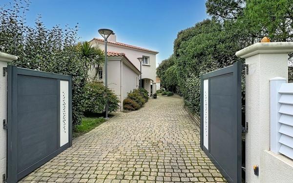 Maison à vendre    5 pièces •  Talmont-Saint-Hilaire