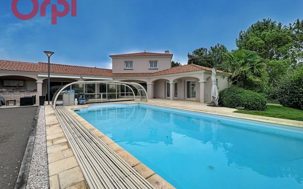 Maison à vendre    5 pièces •  Talmont-Saint-Hilaire