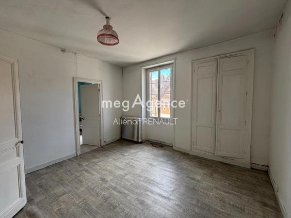 Immeuble à LE BUGUE, 24260 - 200m²