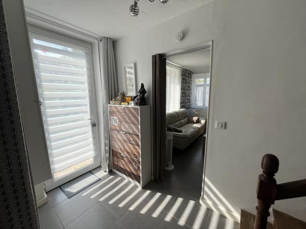 Maison ancienne rénovée 142 M2 avec dépendances sur 4226 M2 de terrain