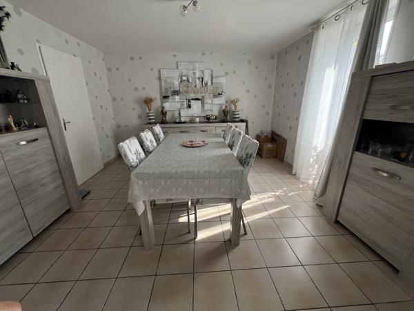 Maison ancienne rénovée 142 M2 avec dépendances sur 4226 M2 de terrain