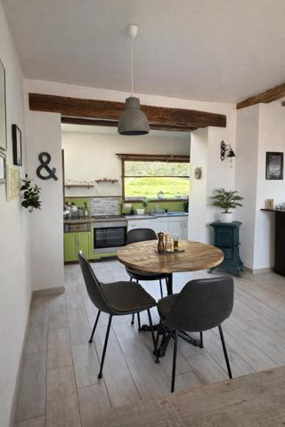 Maison + studio indépendant, beau potentiel