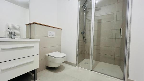 Dpt Finistère (29), à vendre au cœur du centre ville de QUIMPER, appartement T2 de 42,40 m² habitable - Balcon.