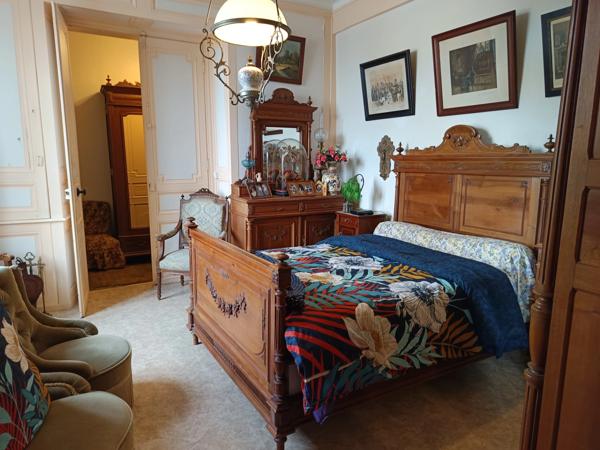 Opportunité : Maison de Village à rafraichir de plus de 170 m²