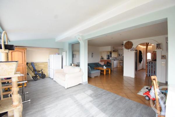 Maison à vendre  4 pièces - 111 m 2   ST GERMAIN DES FOSSES  - 03