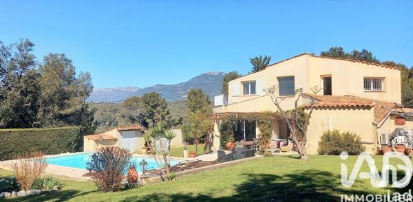 Maison à vendre 5 pièces 215 m² Roquefort-les-Pins