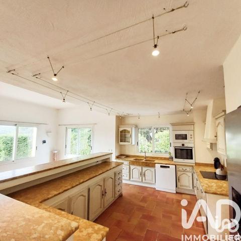 Maison à vendre 5 pièces 215 m² Roquefort-les-Pins