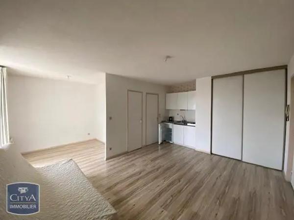 Appartement à louer 1 pièce 28m² Clermont-Ferrand (63000)