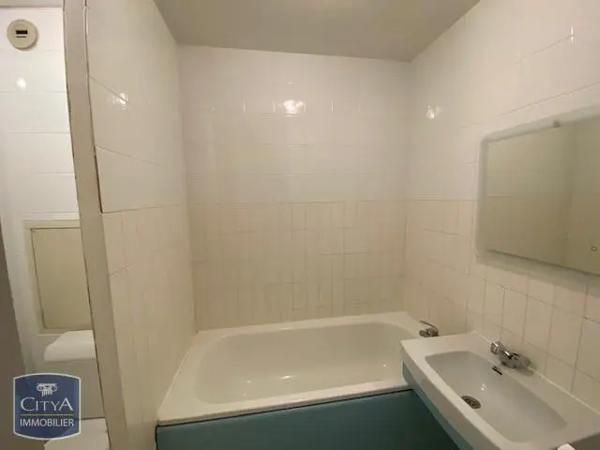 Appartement à louer 1 pièce 28m² Clermont-Ferrand (63000)