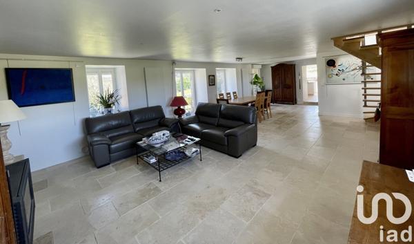 Maison traditionnelle 6 pièces de 190 m² à Paimpol (22500)