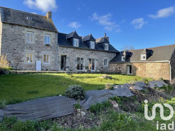 Maison traditionnelle 6 pièces de 190 m² à Paimpol (22500)