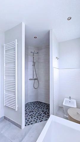 Calme absolu et beaux volumes à la campagne