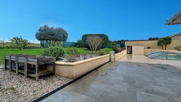 Calme absolu et beaux volumes à la campagne