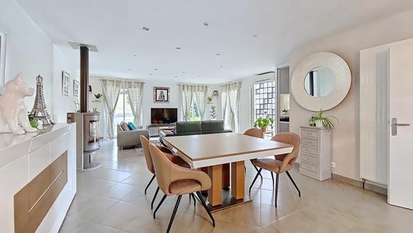 Calme absolu et beaux volumes à la campagne