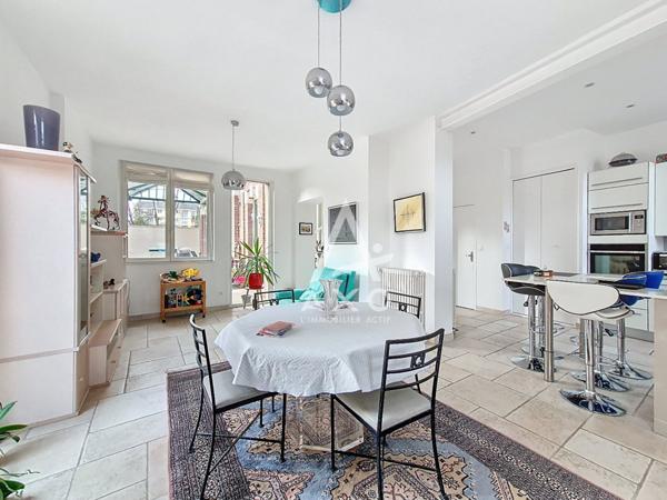 Maison normande 216 m²  5 chambres  Garage  Jardin 315 m²  Centre-ville Beauvais