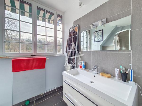 Maison normande 216 m²  5 chambres  Garage  Jardin 315 m²  Centre-ville Beauvais