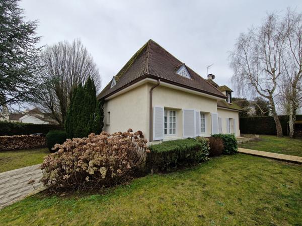 Crépy-en-Valois (60800) MAISON TRADITIONNELLE VIVABLE DE PLAIN-PIED 194 m² AVEC SOUS-SOL TOTAL