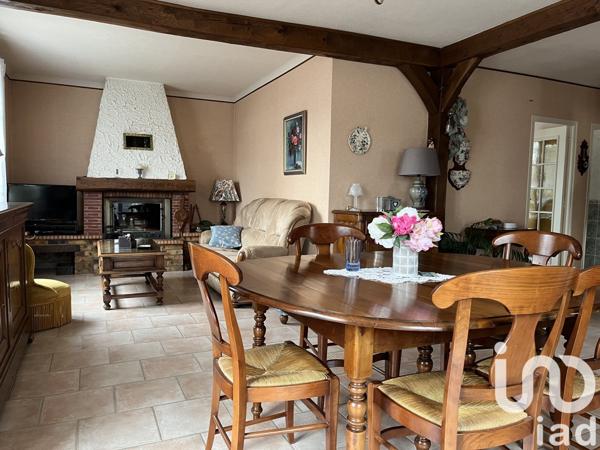 Maison traditionnelle 5 pièces de 142 m² à Chécy (45430)