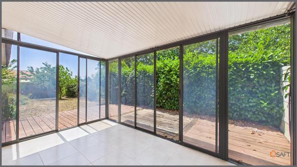 EXCLUSIVITÉ – UN APPARTEMENT AUX ALLURES DE MAISON AVEC 328 M² DE JARDIN PRIVATIF À SAINT-MÉDARD-EN-JALLES