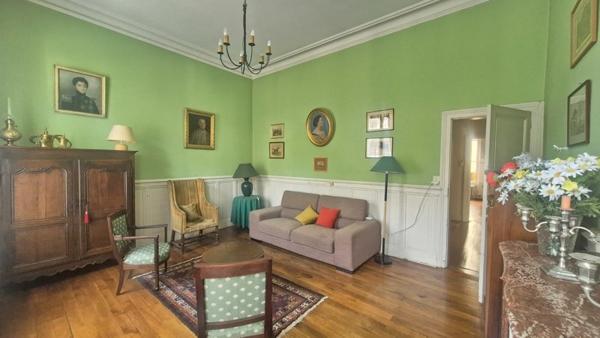 Maison à vendre |                                       Bergerac |                                        12 pièces  |  270 m²