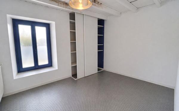 Maison à vendre    4 pièces •  Chirens