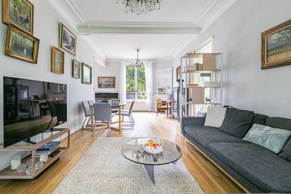 Maison 8 pièce(s) 185.19 m2 Loyer 5 500 €/mois **  - Référence  150872
