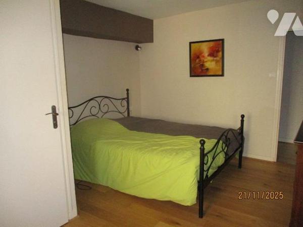 RILLE
Maison exposée façade rue au Sud-Ouest, comprenant :
-au sous-sol : cave,
-au rez-de-c...