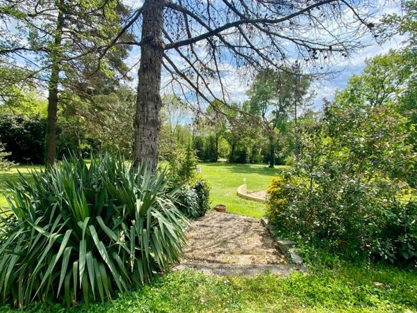 Villa de plain pied avec piscine