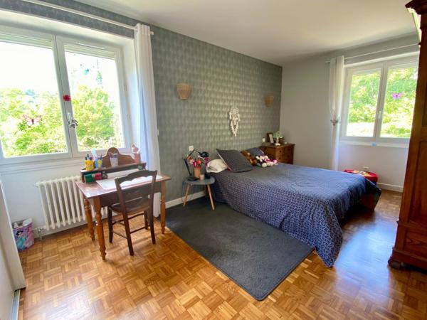 Villa de plain pied avec piscine