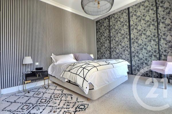 Maison à vendre  7 pièces - 244 m2 ST RAPHAEL - 83