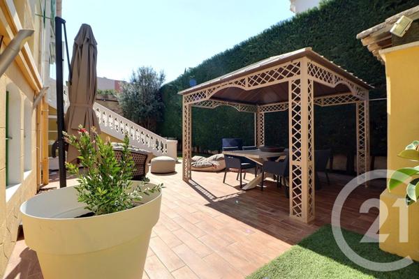 Maison à vendre  7 pièces - 244 m2 ST RAPHAEL - 83