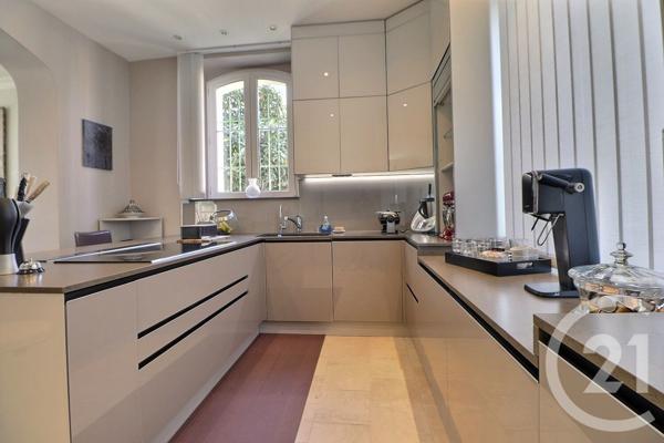 Maison à vendre  7 pièces - 244 m2 ST RAPHAEL - 83